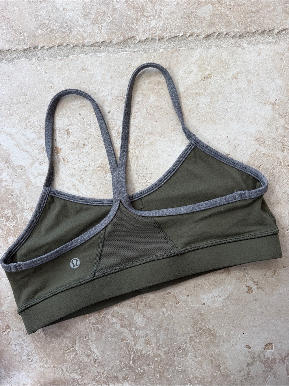 Lululemon Athletica Women’s Olive Green/grat bra Size 4.
